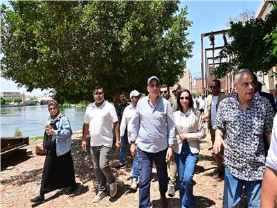 وزير الري يتفقد محطات العطف بالبحيرة