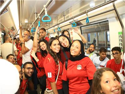 الجماهير تزحف لمحطة المستثمرين بمونوريل