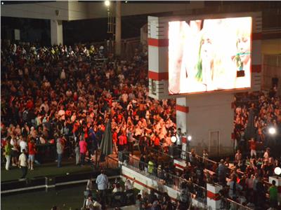 أعضاء الزمالك يحتفلون بتأهل المنتخب 
