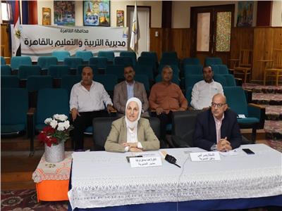 غرفة عمليات تعليم القاهرة تواصل المتابعة اللحظية لامتحانات الثانوية العامة