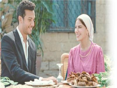 أحمد عبدالوهاب وصبا مبارك لقطة من مسلسل  «ورد على فل وياسمين»