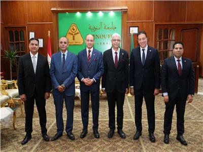 رئيس جامعة المنوفية يترأس لجنة اختيار عميد كلية الطب