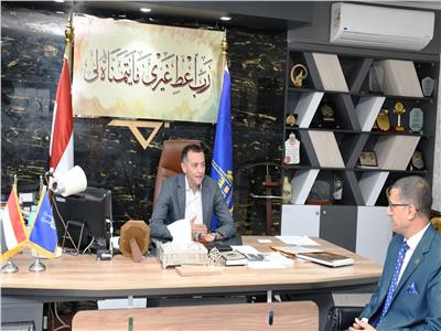 محافظ أسوان ومدير مديرية الشباب والرياضة