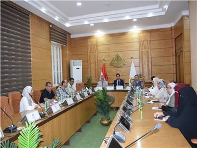 رئيس جامعة بنها يتابع إجراءات اعتماد مستشفى الجراحة 