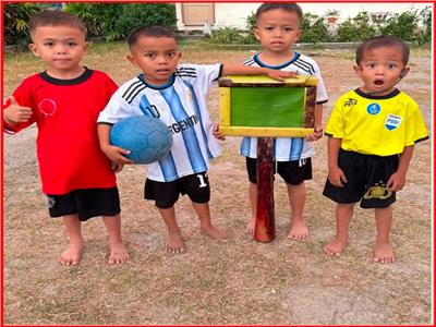 الأطفال أبطال فيديو محاكاة مباراة مصر والأرجتين