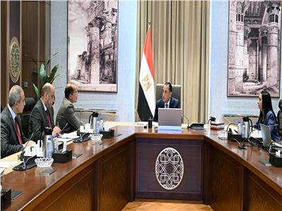 اجتماع  رئيس مجلس الوزراء