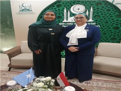 المستشارة أمل عمار تلتقي وزيرة الأسرة وتنمية حقوق الإنسان في الحكومة الفيدرالية الصومالية