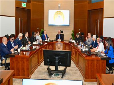 الدكتور حسين عيسى، نائب رئيس مجلس الوزراء للشؤون الاقتصادية