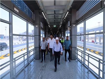وزير النقل يجري جولة لمتابعة جاهزية المرحلة الثانية من مشروع الأتوبيس الترددي السريع BRT      