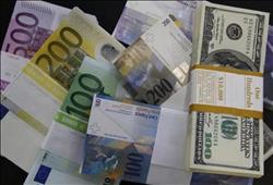تباين أسعار العملات الأجنبية واليورو يرتفع لـ 21.60 جنيه في البنوك