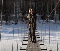 بوتين يقضي عطلته الأسبوعية في الغابات برفقة وزير دفاعه