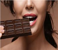 توفر الأكسجين للجسم وتهدئ الإرهاق.. 7 فوائد للشوكولاتة الداكنة
