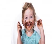 مخاطر تناول الشوكولاتة للأطفال والرضع