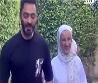 تامر حسني يستجيب لرغبة الفنانة مريم كمال بالغناء معها.. فيديو