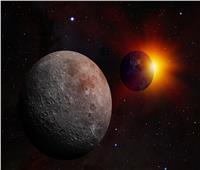 أطول خسوف جزئي للقمر يشهده كوكب الأرض 