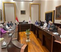 «عبد الغفار» يترأس اجتماع اللجنة المشتركة لمتابعة مستجدات المتحور «أوميكرون»