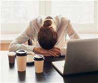 لماذا يشعر بعض الأشخاص بالتعب بعد شرب القهوة؟