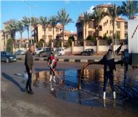 أحياء بورسعيد تواصل جهودها لرفع ٱثار الأمطار بالشوارع 
