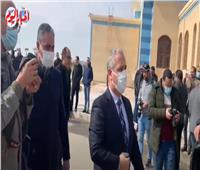 رئيس الهئيه الوطنية للصحافة يصل جنازة ياسر رزق | فيديو 