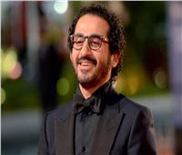 أحمد حلمي يظهر بشخصيتين في فيلم «العيل» 