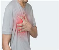 النوبة القلبية المفاجئة.. أهم 8 أعراض مبكرة يجب الإنتباه إليها