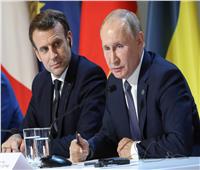 بوتين لماكرون : يجب على الغرب أن يكف عن إمداد أوكرانيا بالأسلحة