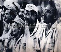 صور نادرة.. فرقة «الثلاثي» وراء الأسوار تقدم الضحك للمساجين‬