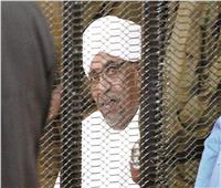 بقرار من المحكمة.. نقل الرئيس السوداني السابق عمر البشير للمستشفى  