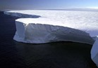 انفصال جبل جليدي ضخم بالقطب الجنوبي