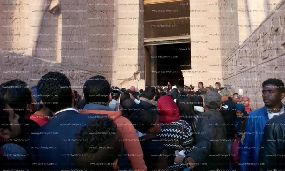  الآلاف يشهدون ظاهرة تعامد الشمس على وجه «رمسيس الثاني» بمعبد أبوسمبل