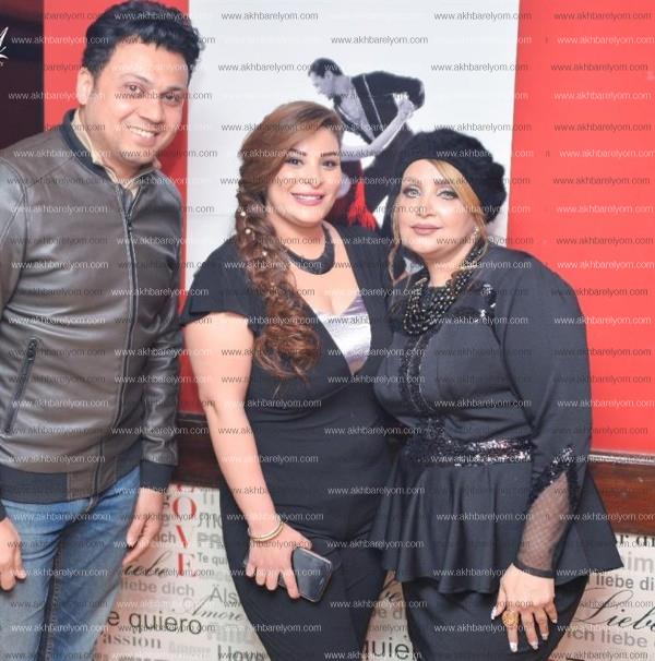 نجوم الفن والاعلام يحتفلون بعيد ميلاد الاعلامية ناهد عونى