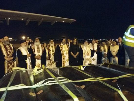 مطار القاهرة يستقبل رفات «شهداء ليبيا»
