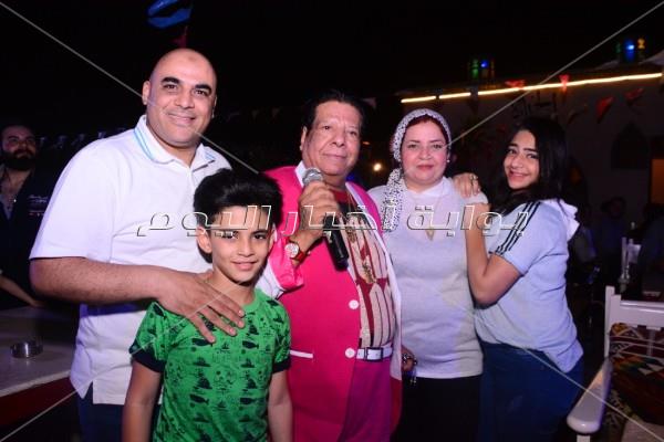 «هبطل السجاير» شعار شعبان عبد الرحيم في «الحارة»