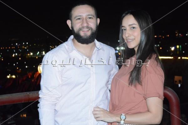 «هبطل السجاير» شعار شعبان عبد الرحيم في «الحارة»