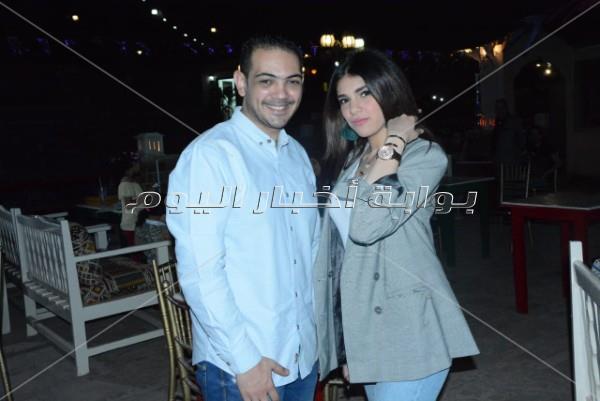 «هبطل السجاير» شعار شعبان عبد الرحيم في «الحارة»