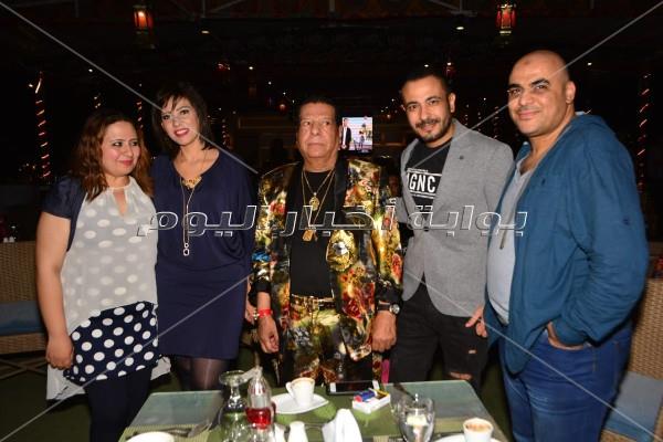 شعبان عبد الرحيم نجم سهرة خيمة «كايرو سكاى»