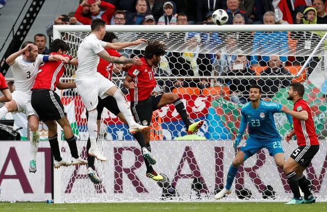 مصر تخسر أمام أوروجواي بهدف في كأس العالم