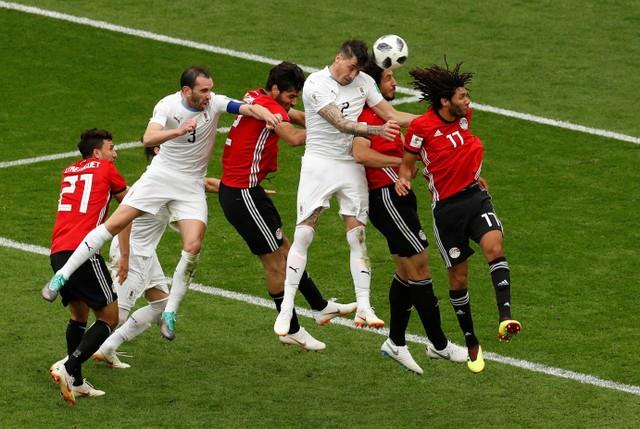 مصر تخسر أمام أوروجواي بهدف في كأس العالم