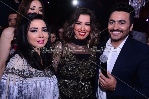 فنانون ورياضيون يحتفلون بزفاف فرح علي.. وتامر حسني يُشعل الحفل