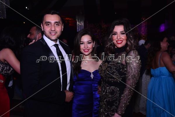 فنانون ورياضيون يحتفلون بزفاف فرح علي.. وتامر حسني يُشعل الحفل