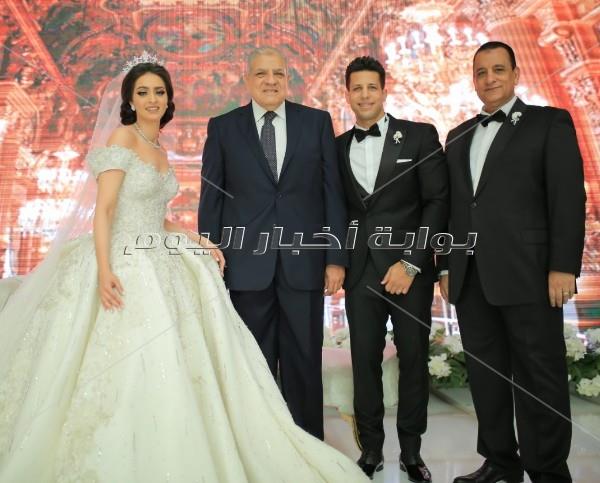 العسيلي وصافينار يحيان زفاف نجل شقيق المهندس إبراهيم محلب