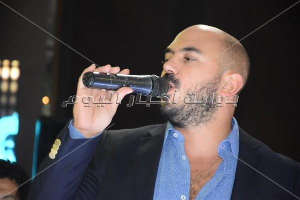 العسيلي وصافينار يحيان زفاف نجل شقيق المهندس إبراهيم محلب