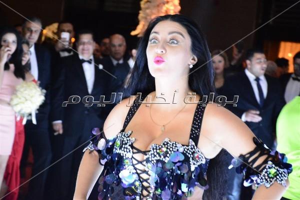 العسيلي وصافينار يحيان زفاف نجل شقيق المهندس إبراهيم محلب
