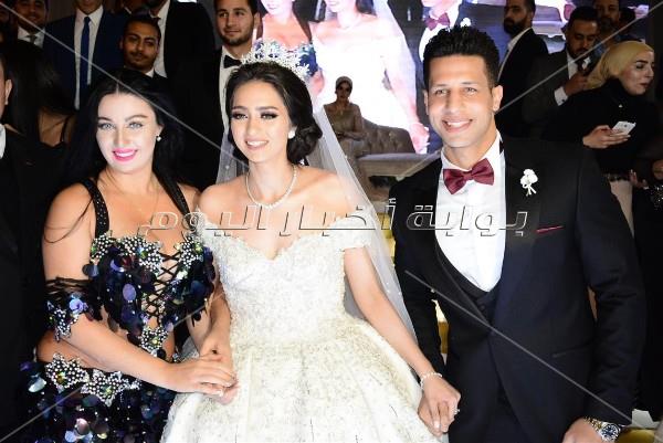 العسيلي وصافينار يحيان زفاف نجل شقيق المهندس إبراهيم محلب