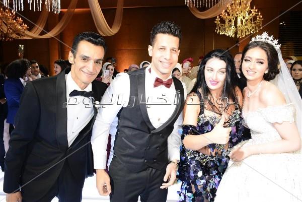 العسيلي وصافينار يحيان زفاف نجل شقيق المهندس إبراهيم محلب