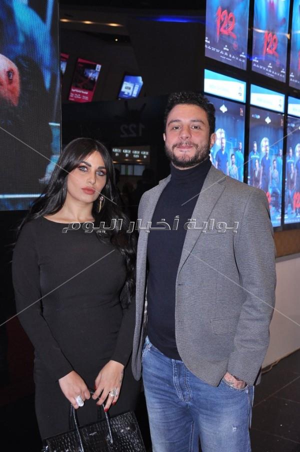 طارق لطفي والفيشاوي وأمينة خليل يحتفلون بعرض «122»