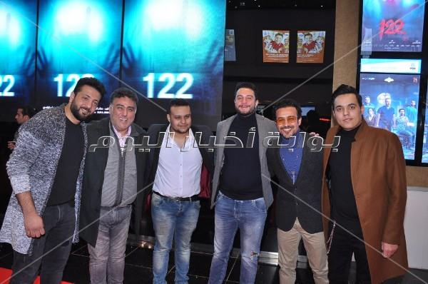 طارق لطفي والفيشاوي وأمينة خليل يحتفلون بعرض «122»