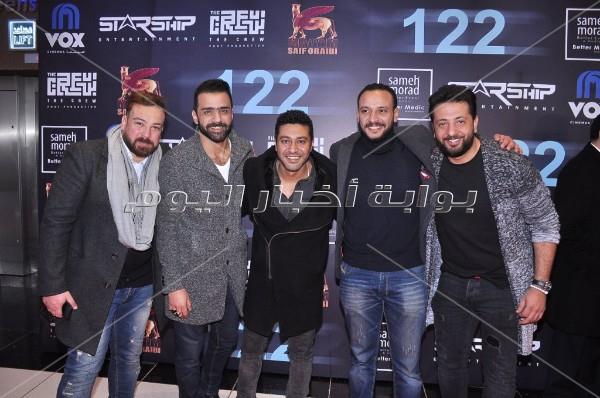 طارق لطفي والفيشاوي وأمينة خليل يحتفلون بعرض «122»