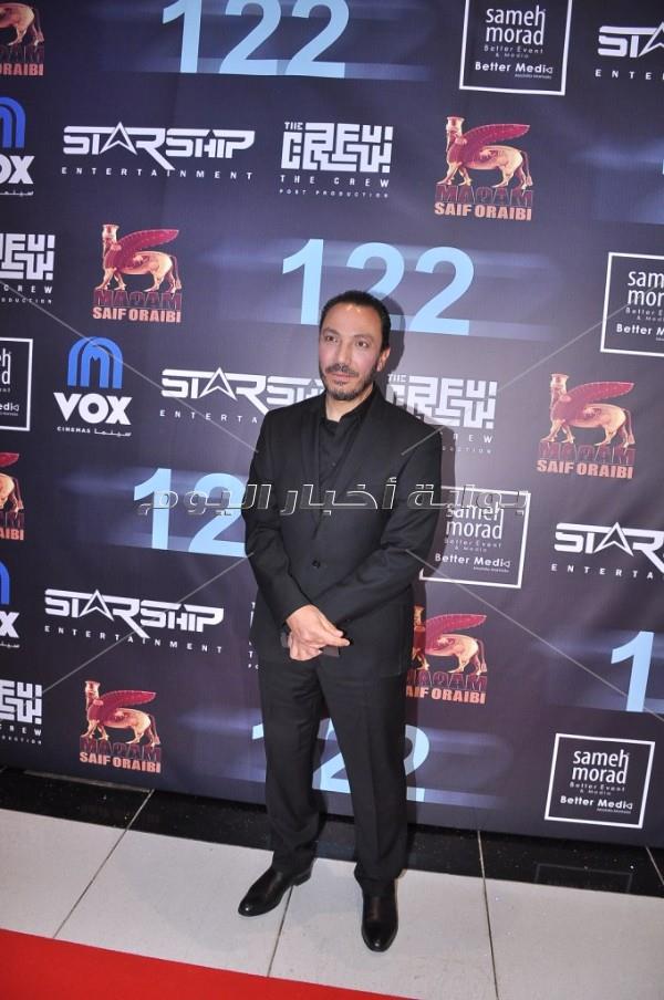 طارق لطفي والفيشاوي وأمينة خليل يحتفلون بعرض «122»
