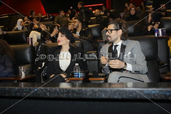 طارق لطفي والفيشاوي وأمينة خليل يحتفلون بعرض «122»